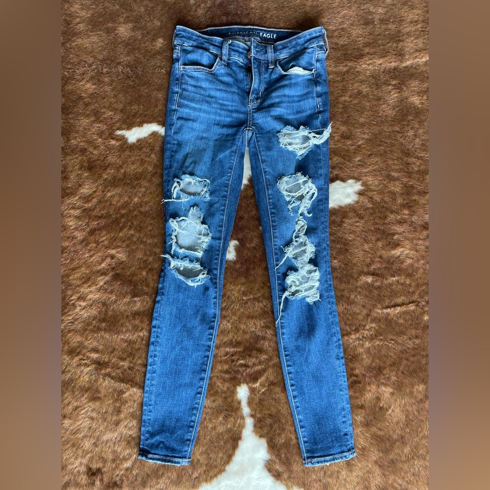 american eagle ripped skinny jeans